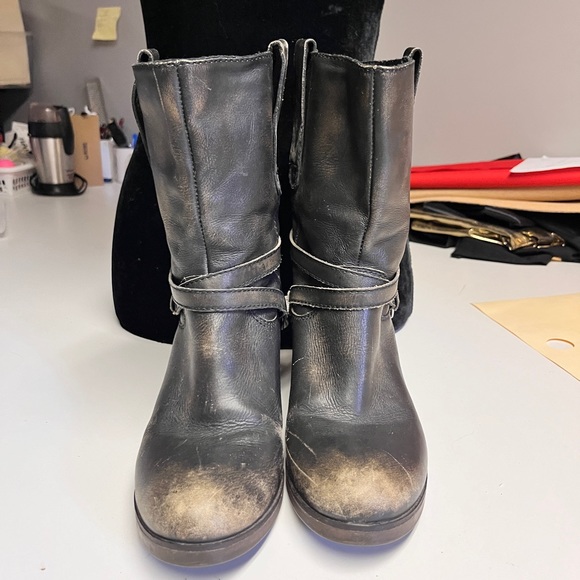 Leather boots - Picture 3 of 5